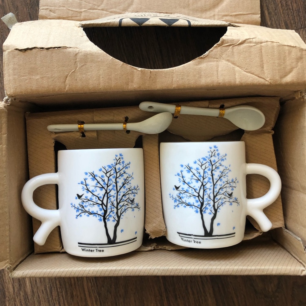 Set of 2 Winter Tree Motif Coffee Cups with Matching Spoons NEW